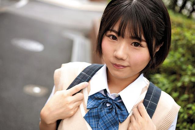 爽やかだけど実はエッチ！ショートカットの似合う制服美少女中出し16人4時間 サンプル画像 17