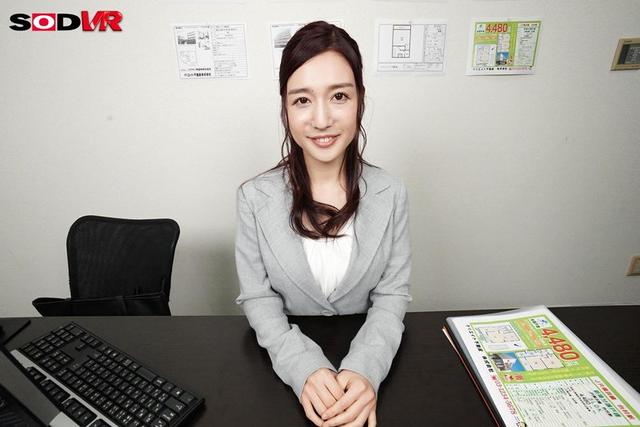 【VR】夫婦でマイホーム見学中に性欲強めの不動産レディーに誘惑され、妻が他の部屋を見学中のわずか10分で強引に騎乗位と対面座位をされ強●中出しして何度もネトラれる僕 古川いおり サンプル画像 6