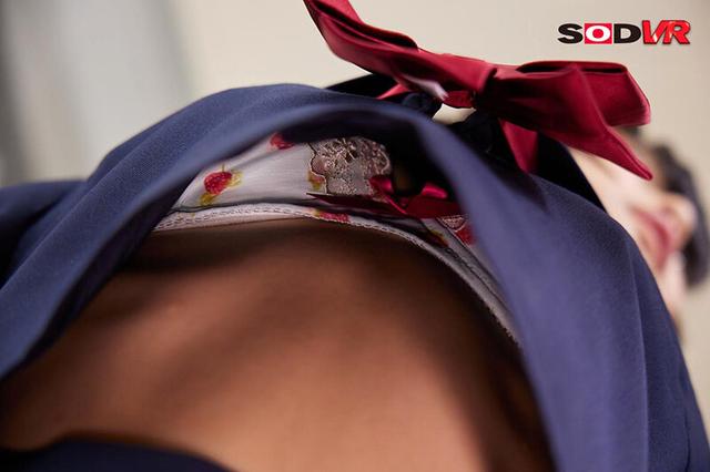 【VR】入学準備で初貫通おめでとう（祝）制服採寸にやってきた新一年生を全裸でじっくり身体測定 桃乃りん サンプル画像 20