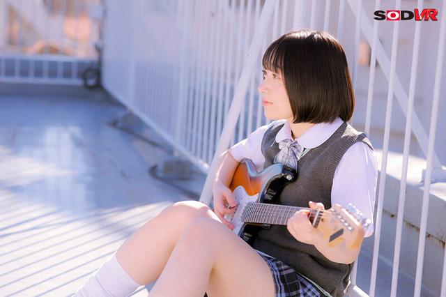 【VR】ボクが顧問をやっている軽音部の生徒が告白してきた 「ほんとうは先生のことずっと憧れて…」 おねだりキス魔になったみこちゃんに真夏の誰もいない部室で 汗だく接吻セックスされる 小島みこ サンプル画像 3