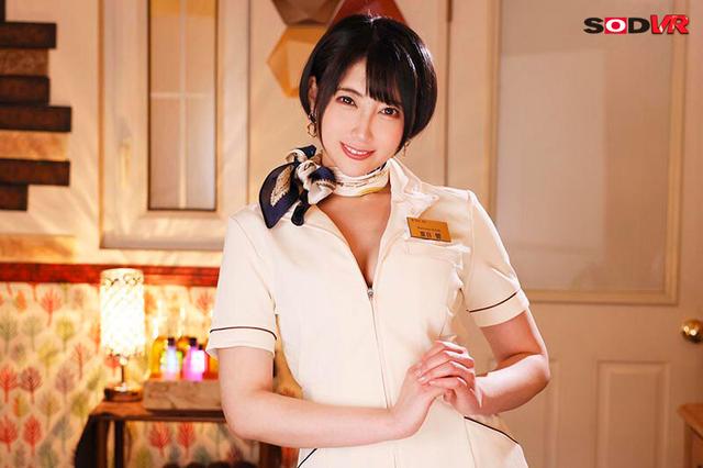 【VR】天井 × 添い寝 ‘アナタは寝てるだけで気持ちよくなれる’いやらしい手つきで行う濃密オイルマッサージがザーメンタンクを刺激して大量射精を促す！ 密着型最強メンズエステ 夏目響 サンプル画像 3