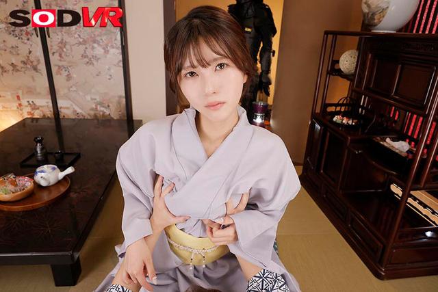 【VR】「いけずなお人やわぁ…。」京都の旅館で出会ったおっとりした性格で押しに弱い若女将が常連のVIP客だけに用意しているノーブラ浴衣のオメコ接客 武田もなみ サンプル画像 3