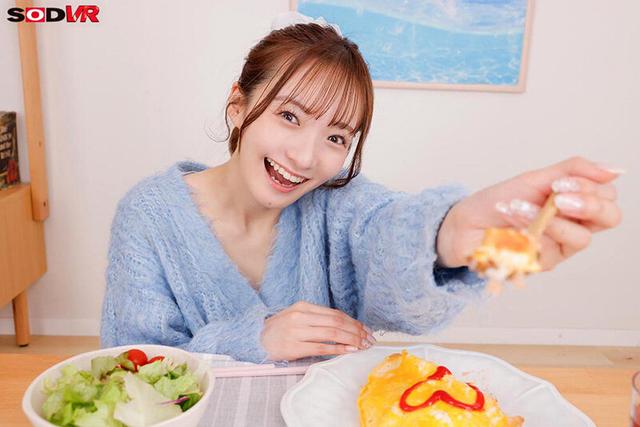 【VR】【8K】芸能人の彼女と同棲 僕だけが知ってる家庭的な姿と甘えんぼなキミのイキ顔 渚恋生 サンプル画像 4
