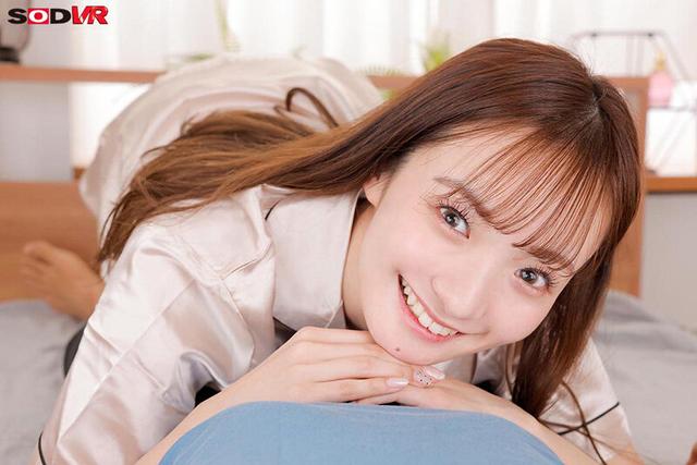 【VR】【8K】芸能人の彼女と同棲 僕だけが知ってる家庭的な姿と甘えんぼなキミのイキ顔 渚恋生 サンプル画像 5