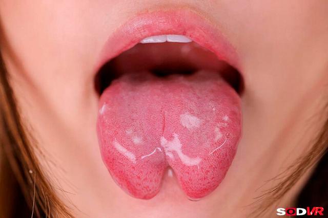 【VR】【8K】採精室で既婚者チ●ポを丸ごと飲み込むイラマ好きスプタン痴女ナース 安堂はるの サンプル画像 6