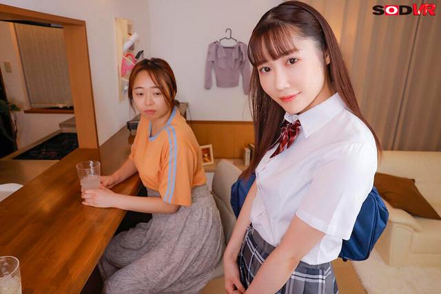【VR】【8K】淫靡なセクシーランジェリー×【HQ高画質】目の前で見て興奮しない男はいない！男の本能を刺激する誘惑ランジェリーで僕を虜にする彼女の妹ちゃん。 椎名心春 サンプル画像 4