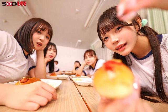 【VR】【8K】身長15cm目線VR 小人化した僕が大好きなレイちゃんの学校までついていったら壮大な冒険が待っていた サンプル画像 5