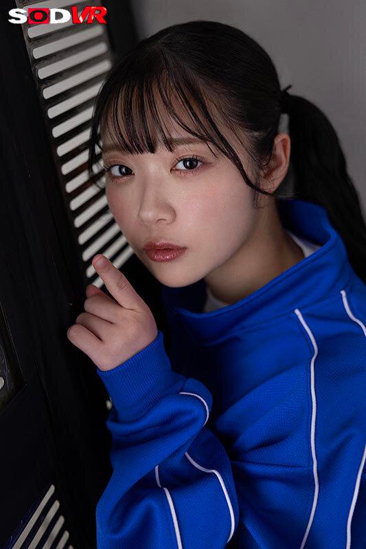 【VR】【8K】キス音、くちゅ音、吐息のみ…【ロッカーの中】でサイレントSEXVR 二葉エマ サンプル画像 14