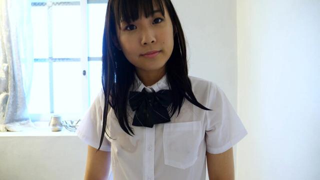三葉せり / 黒髪美少女は純真華憐 サンプル画像 4