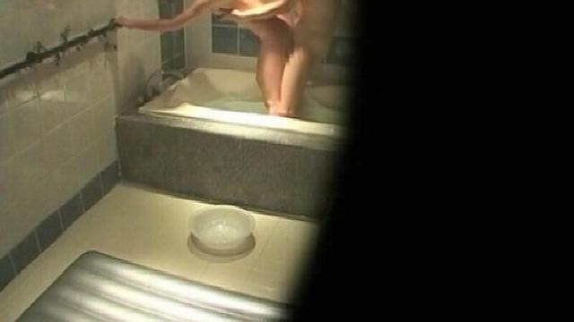 ラブホテル盗撮7組 人妻シャワー盗撮26人 覗き見マニア投稿（秘）映像 5時間 サンプル画像 19