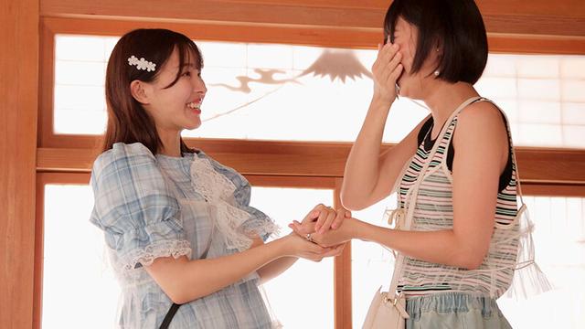 あの時、初レズに目覚めた2人は3年後に再会し会えなかった時間を埋めるように本気でサカりあった記録を残した。幾野まち 市川りく サンプル画像 1