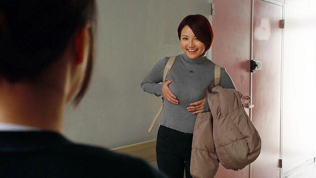 おっぱいをおっぱいで挟み合う‘パイパイズリ’の圧迫に大興奮！巨乳ナースと巨乳患者が乳首と乳首で感じ合う退院までの乳くり1週間 月野かすみ 天月あず サンプル画像 20