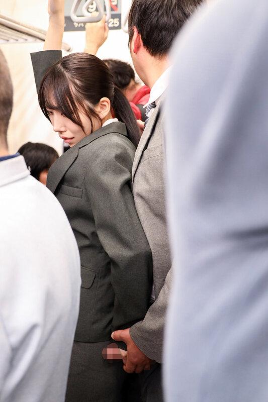 「好きになっちゃったから…彼女でいいでしょ」気弱な子だと思ってチ〇ポを握らせたらまさかのヤンデレ女子！？翌日に偶然再会したら精子が出なくなるまで射精させられた サンプル画像 4