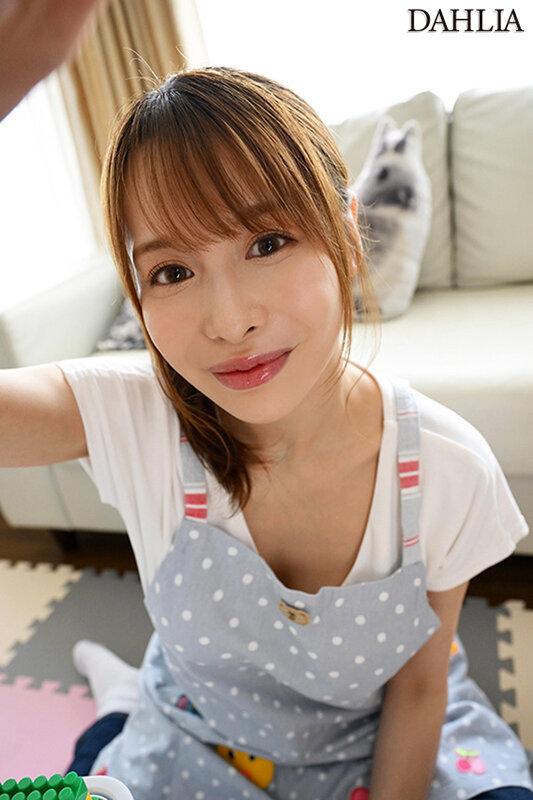 「叩いちゃダ～メッ！！」教育熱心な巨乳保育士さんは悪いことをしたら指導のためにちゃんと怒っていますが…不倫相手のパパさん達から叱られ中出しをされています。 入田真綾 サンプル画像 2