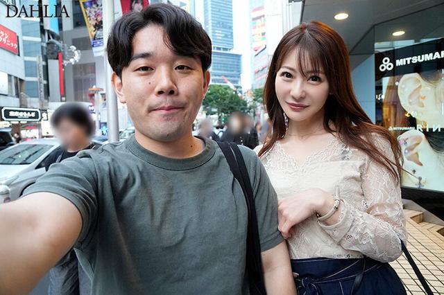 初めての彼女は親友のお母さん 小沢菜穂 サンプル画像 2