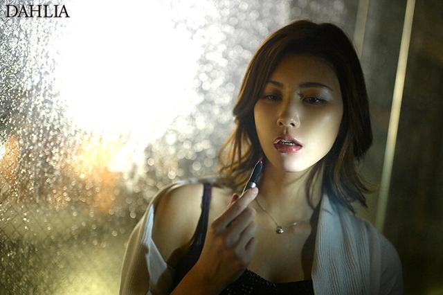 『甘美なる接吻、裏切りの不倫。』婚約者の浮気を知って、性に奔放になってイケてる社長と濃密KISSしてハメを外して日常は壊れていった。 美乃すずめ サンプル画像 2