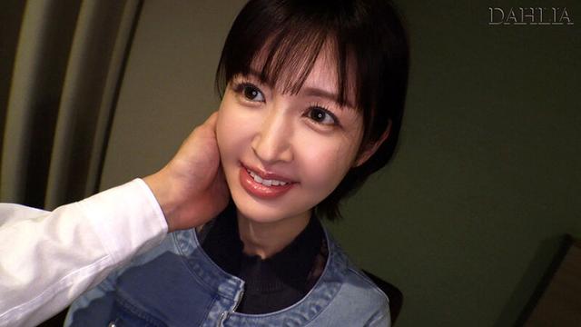神乳素人！？ 圧倒的なスタイルで男を虜にするショートカット美女 角奈保 サンプル画像 1