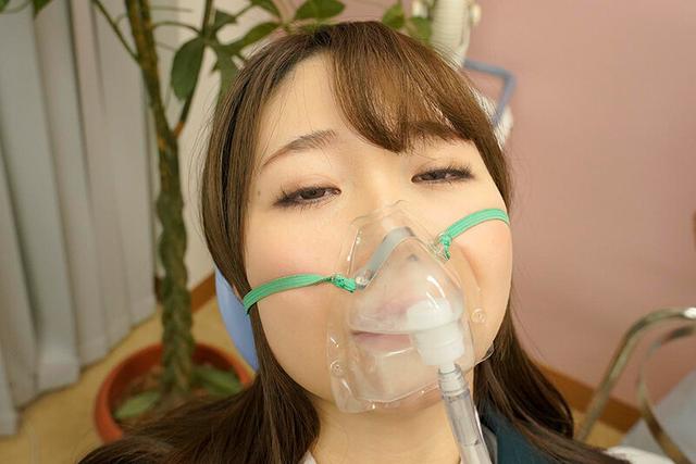 麻酔で眠らせた女子○生を拘束してクリトリス吸引アクメでグッタリするまでイカせる悪徳歯科クリニック 結城りの 宇流木さら 市川愛茉 サンプル画像 14
