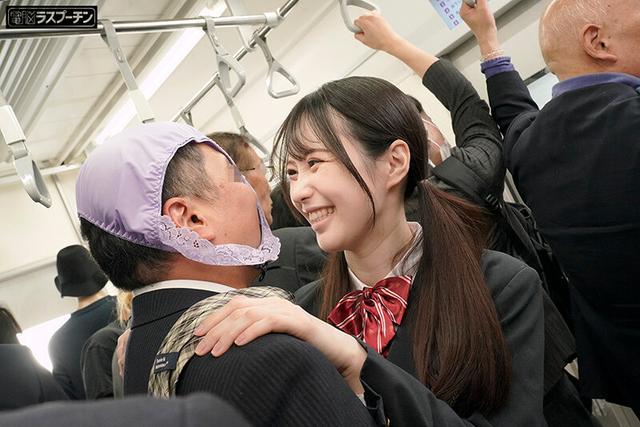 疲れたおじさんリーマンが大好きでわざと満員電車に乗り込み中年精子を搾り取るノーパン痴女女子○生 天馬ゆい サンプル画像 9