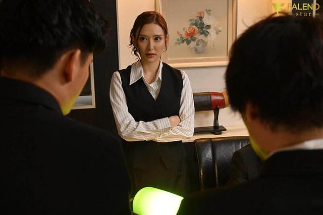 深夜残業中に行列ができるOL中出し肉便器高慢経理を社員総出で孕ませ編 藤井蘭々 サンプル画像 1