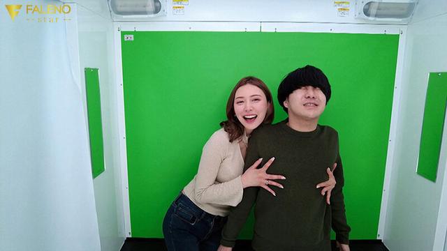 「お外で勃起して恥ずかしくないの？」彼女持ちのM男クンを寸止め焦らしデートの限界ギリギリで即ホテルに連れ込み何度も射精させる痴女上司 藤井蘭々 サンプル画像 1