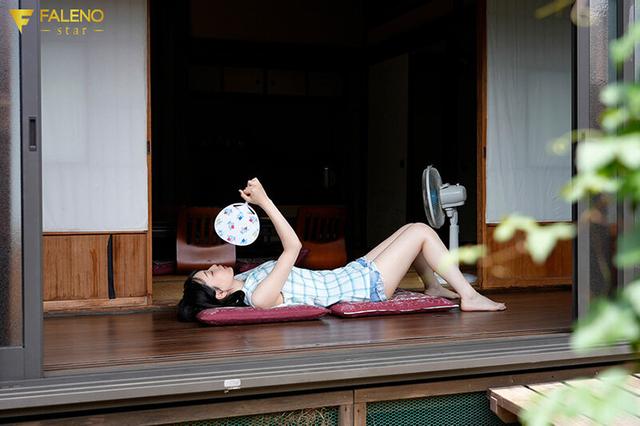 田舎の置屋 小さいころから育った村の男を癒す純朴美少女 時田亜美 サンプル画像 1