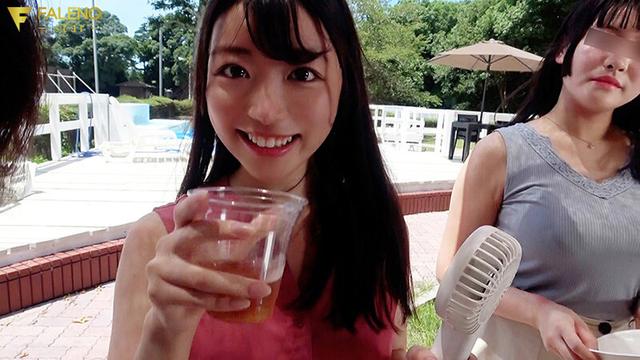 ヤリサーNTR 僕が参加できなかったサークルの夏合宿でヤリラフィーな連中の肉オナホにされていた彼女。 吉沢梨亜 サンプル画像 1