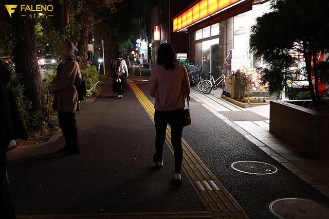 イヤな顔しながらも素股までしてくれた押しに弱いエステティシャンの自宅の‘中’まで‘つきまとい’ 時田亜美 サンプル画像 3