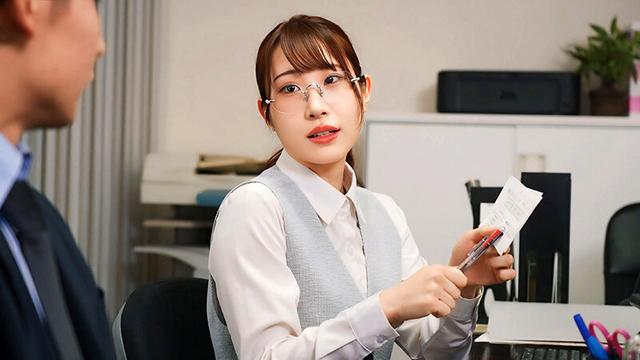 「これは経費で落ちません！」いつも地味で生真面目で領収書を突っ返してくる経理部のOLがデリヘル嬢で痴女だった。 サンプル画像 2