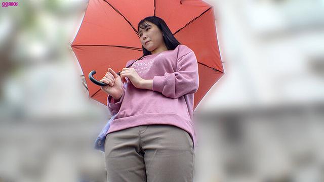 生活に困り自宅でメンズエステを始めた近所のシングルマザーと中出しSEX ここさん（25歳） サンプル画像 1
