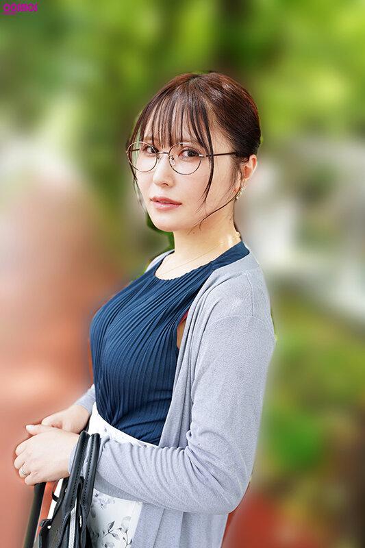 彼女のいない貧乏な自分にあるのは有り余る性欲と安アパートだけ風俗行く金も無いし若い子はノリが苦手…だからおとなしそうな人妻を捕まえてSEXしたら自分以上に性欲が凄かった！！（仮名）ミドリさん サンプル画像 1