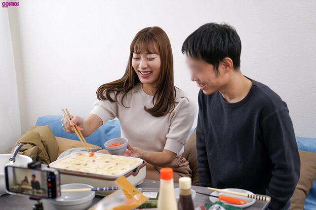 素人妻が一般大学生の自宅にコンドーム1つ渡され一泊一度のゴム姦では満足できず宿泊中2度もガチ中出しを許してしまう騎乗位で嬉ションを撒き散らす敏感妻 じゅんさん33歳 サンプル画像 2