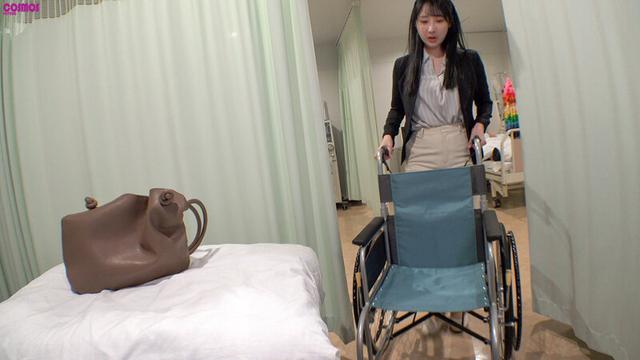入院して動けない僕の性処理をしてくれるセフレ妻が痴女化？苦手だった騎乗位がみるみる上達し病室で何度もヌかれまくった サンプル画像 9