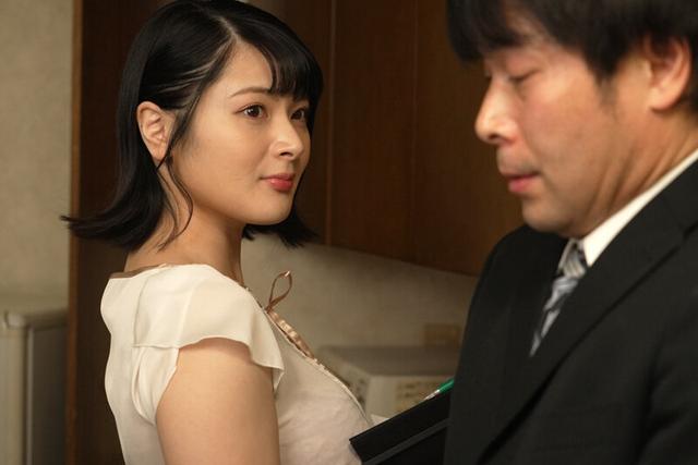 社長秘書の美人妻はいいなりM女で性欲処理係もやっています 湊すみれ サンプル画像 1