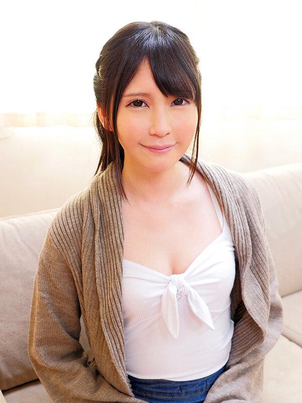 デリヘルで呼んだ娘が、敏感すぎて潮吹いて僕の部屋をビショビショにするので怒ったらヤラせてくれたけど、感じまくりまさかの連続イキ！更にハメ潮吹きまくって困った！ 小谷みのり サンプル画像 1