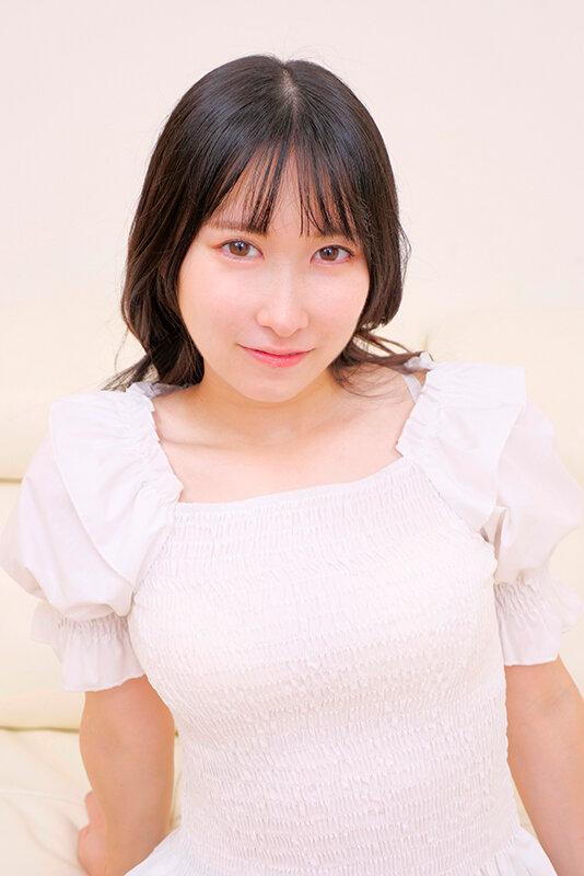 超有名大学に通うマジメな女子大生がとっても恥ずかしい焦らし素股体験！パンティ越しにデカチンずぷっと3cm挿入！ サンプル画像 1