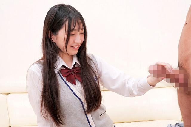 素人ナンパ 代々木でみつけたウブな女子校生に18cmメガチ〇ポを素股してもらったら、こんなにヤラしい事になりました。（IENF-363） サンプル画像 1