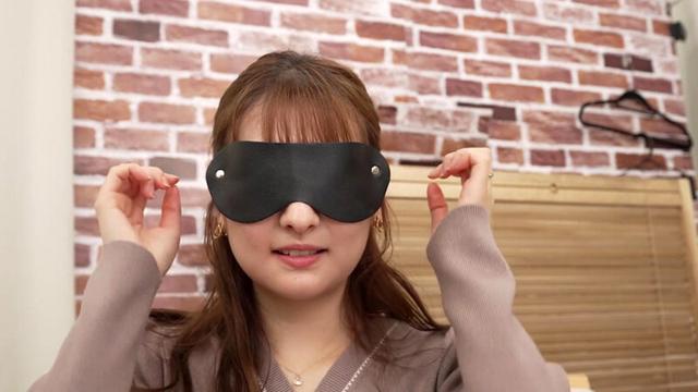 デカ尻美人妻限定！外したら即ハメ中出し壁尻スタイルDE利きバイブチャレンジ！ 極太バイブで膣奥を刺激されスケベ尻丸出しイキ潮噴射が止まらない！！～しおり編～ サンプル画像 2