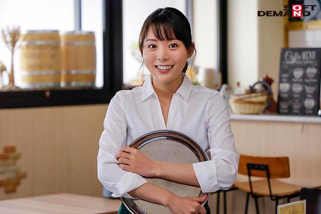 麗女が戸惑う姿が見たい。現場に着いたらすぐ即ハメ！イッてもイッても終わらない連続激ピストン！ 岡田ひなの サンプル画像 2