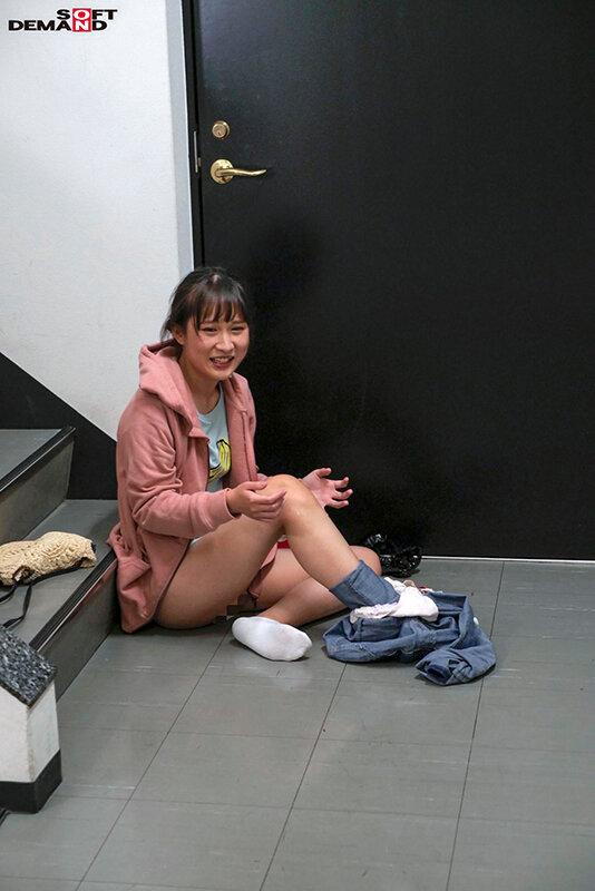 コンプラスルーの怒涛のガチエロバラエティ！ 『本日の撮影。全て回転ダーツで決めてもらいます！』 問答無用、一本のダーツで撮影内容がガチ決定！ 挑戦者＃2中島あつこ サンプル画像 18