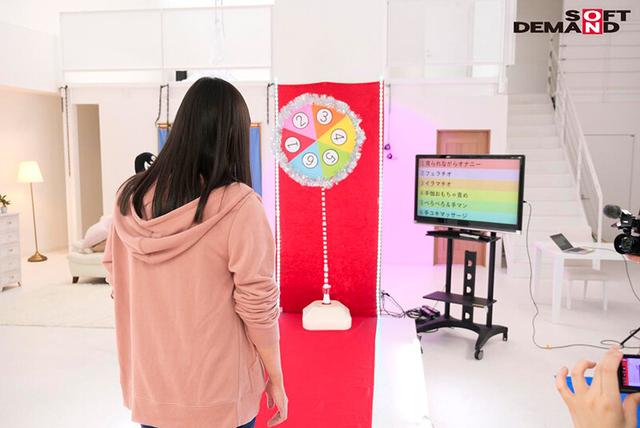 コンプラスルーの怒涛のガチエロバラエティ！ 『本日の撮影。全て回転ダーツで決めてもらいます！』 問答無用、一本のダーツで撮影内容がガチ決定！ 挑戦者＃2中島あつこ サンプル画像 4