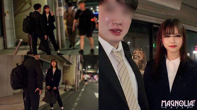 『人妻OLは後輩社員とラブホテルで2人っきりになったら旦那を忘れて1発10万円の中出しSEXをしてしまうのか！？』徹底検証！Sっ気の強い女上司が部下に何度もイカされメス化！ハメ潮大噴射でイキまくる禁断の不倫セックス！大量中出しで賞金ゲット！【街角素人モニタリング… サンプル画像 1