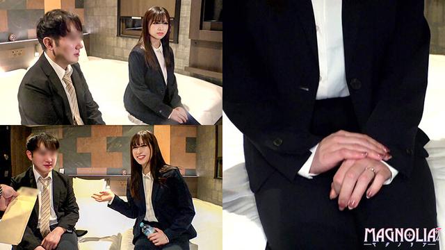 『人妻OLは後輩社員とラブホテルで2人っきりになったら旦那を忘れて1発10万円の中出しSEXをしてしまうのか！？』徹底検証！Sっ気の強い女上司が部下に何度もイカされメス化！ハメ潮大噴射でイキまくる禁断の不倫セックス！大量中出しで賞金ゲット！【街角素人モニタリング… サンプル画像 2