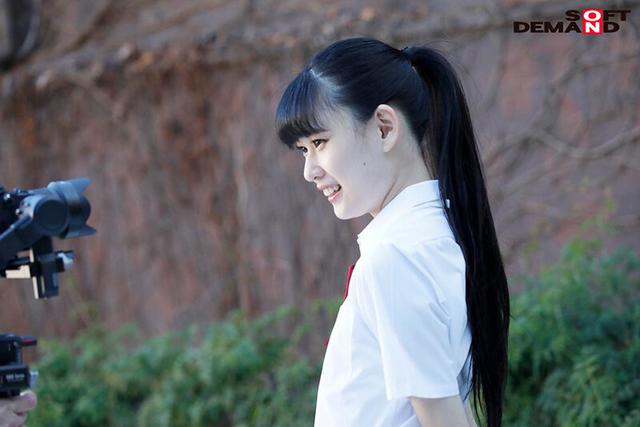 着エロアイドル AV解禁 発育途中のAAAカップ ブラジル出身の20歳 吉川瞳美 サンプル画像 3