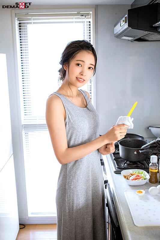 シロウトお泊りAV体験！美容専門に通う清楚系のハタチを昼も夜もずーっと撮影。気持ちいいと盛大に潮を吹いちゃうドエロ娘でした。 新垣うみ サンプル画像 17