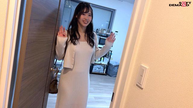 【初撮り】AV志願のカフェ店員 ハキハキした受け答えと柔和な笑顔 身長165cmスレンダーEカップボディ 玩具プレイとバックがお好みでソフトSMや複数プレイをやってみたい れいみちゃん 25歳 長谷川れいみ サンプル画像 10