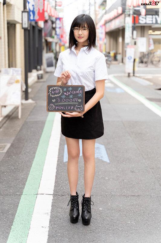【初撮り】 AV志願のガールズバースタッフと出勤前に 162cm スレンダーボディとちっぱいBカップ 切れ長な瞳の彼女はひとたびメガネを外すと驚くほどの美少女だった！！おしゃべり好きで甘えん坊な彼女は断然ナカイキ派 ふみか・ 20歳【圧倒的4K映像でヌク！】 門脇ふみか サンプル画像 2