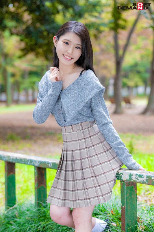 【初撮り】元子役の大学1年生 JAZZダンスに明け暮れる147cm小柄美少女 よく褒められるという美尻と性感帯は乳首とクリ これまで一番良かったSEXは首絞めプレイで中イキと潮吹きをしてみたい もかちゃん・18歳【圧倒的4K映像でヌク！】 綾瀬もか サンプル画像 3