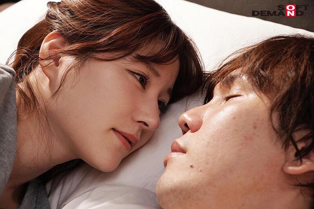 ある夏の日、久しぶりに再会し燃え上がった幼馴染の2人…彼女のいない3日間汗だくで求め合ったつかの間の同棲生活 吉永このみ サンプル画像 3