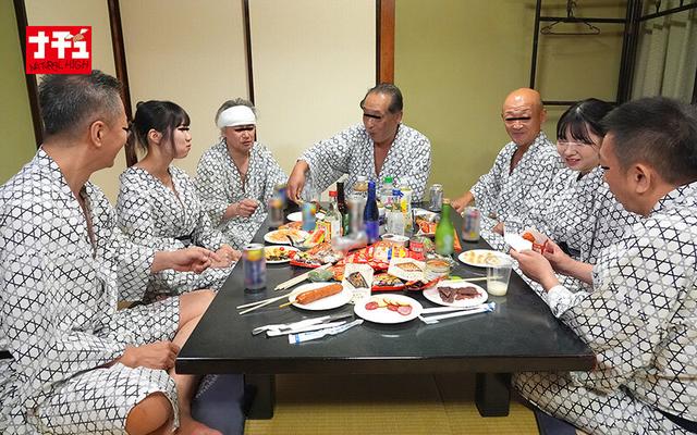 温泉旅館で見つけた巨乳女を熟練指マンでイカセ回して串刺ししてやった元ヤリサー絶倫ジジイ達のゲス宴会 サンプル画像 17